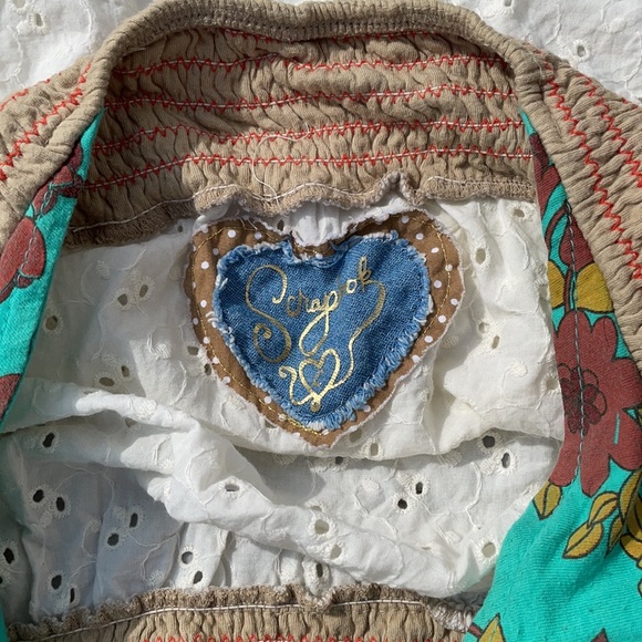 GUC Scrapbook halter top - Picture 5 of 5